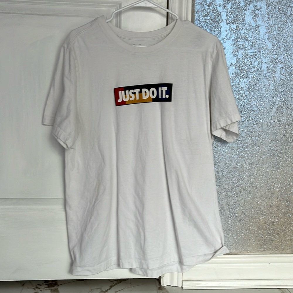 Nike tee